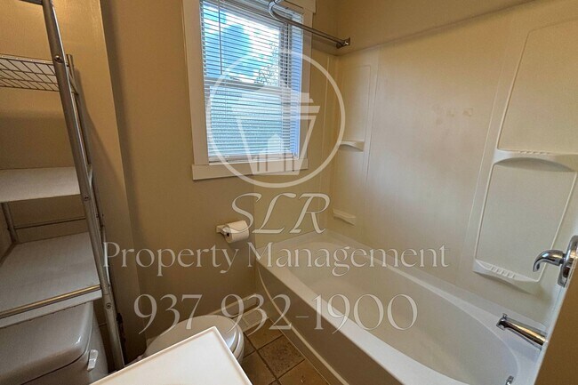 Building Photo - 227 James St