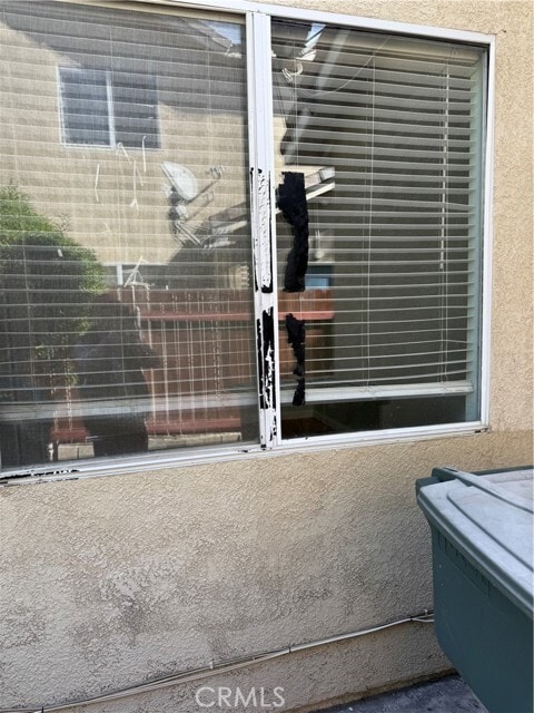 Building Photo - 865 Tam O'Shanter St