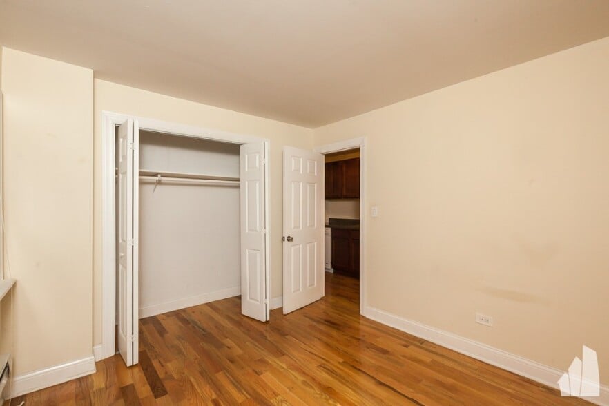 Building Photo - 1429 N Dearborn St
