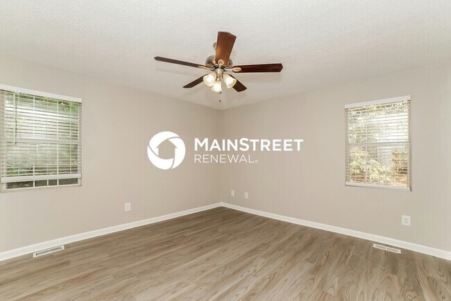 Building Photo - 4 Bedroom Pet-Friendly Home in Acworth, GA with Main Street Renewal