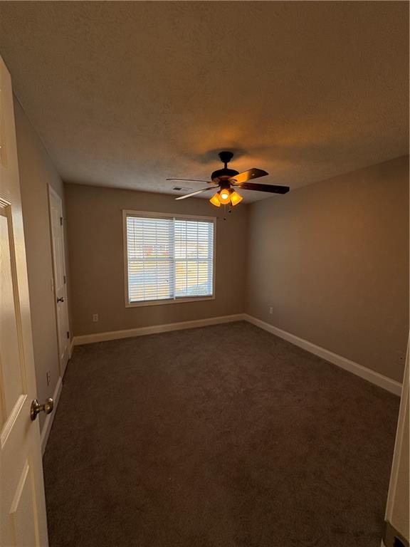 Building Photo - 933 Kendall Park Dr