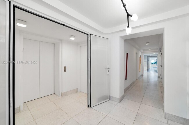 Building Photo - 5801 Collins Ave