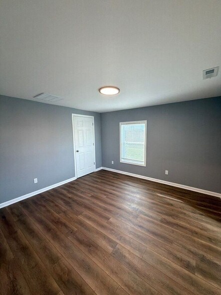 Building Photo - 1702 Bicknell Ave