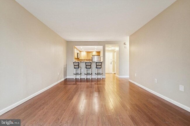 Building Photo - 2001 Hamilton St