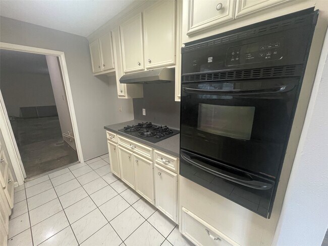 Building Photo - 9007 Bunny Run Dr