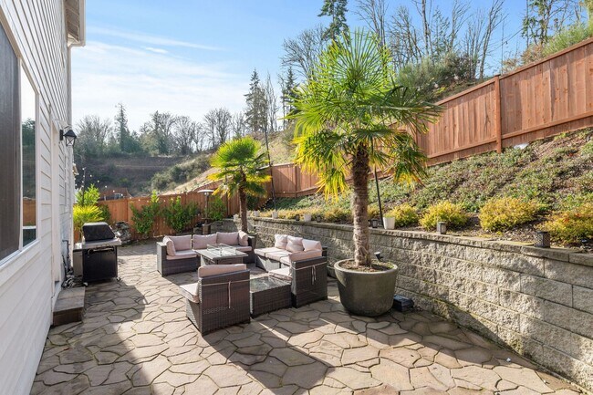 Building Photo - Newly Remodeled 4bed/2.5bath Home in Gig Harbor!