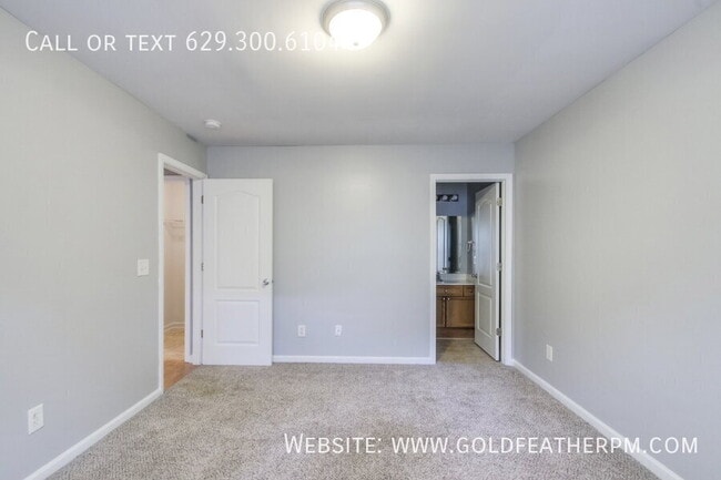 Building Photo - 2116 14th Ave N