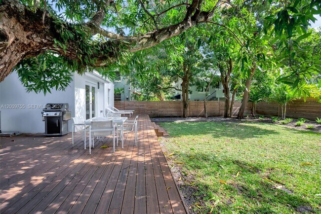 Building Photo - Northeast 81st Street, Miami, FL 33138 - 3 BR 2 BA single-family home