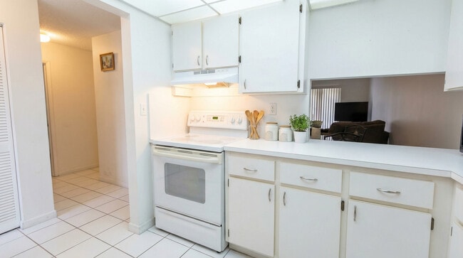 Building Photo - 505 NW 177th St