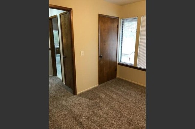 Building Photo - 5435 W Judy Ave