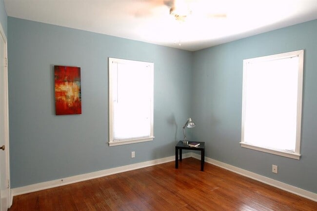 Building Photo - 409 W Croslin St