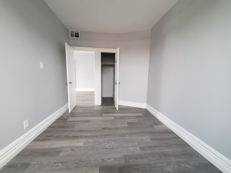 122 Wade St 12 - 126 Wade St