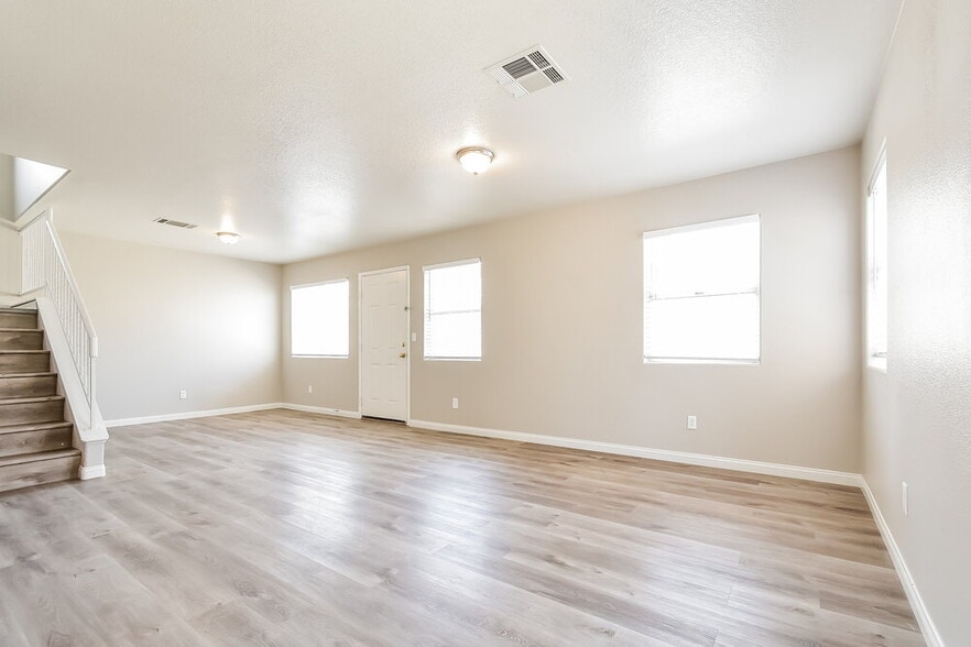 Building Photo - 9156 Indian Breeze Dr