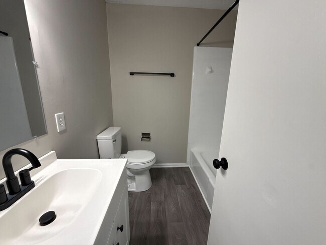 Building Photo - 731 Old Liberty Rd