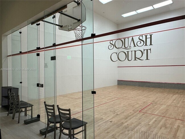 Building Photo - 16500 Collins Ave