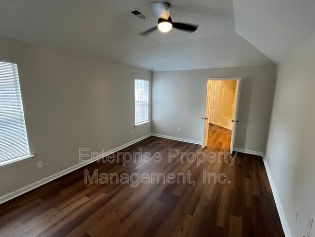 Building Photo - 5628 Autumn Valley Dr