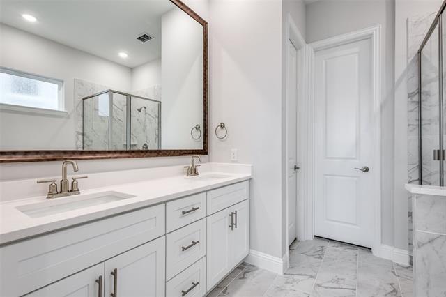 Building Photo - 11764 Chartwell Ct