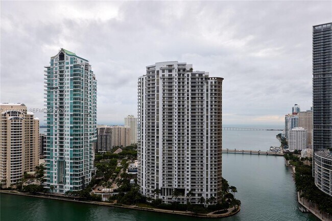 Building Photo - 300 S Biscayne Blvd