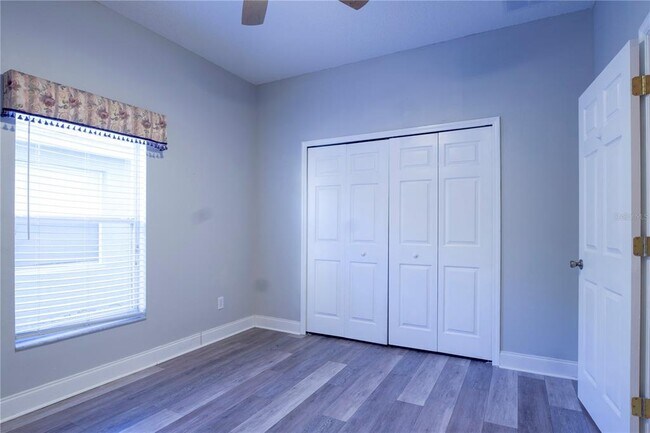 Building Photo - 10216 Oak Crest Rd