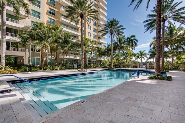 Primary Photo - 700 E Boynton Beach Blvd