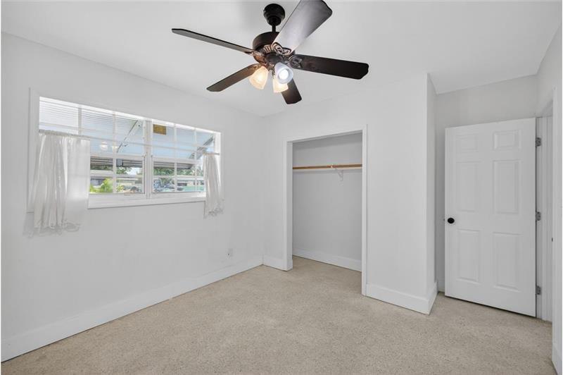 Building Photo - 3131 SW 20th Ct