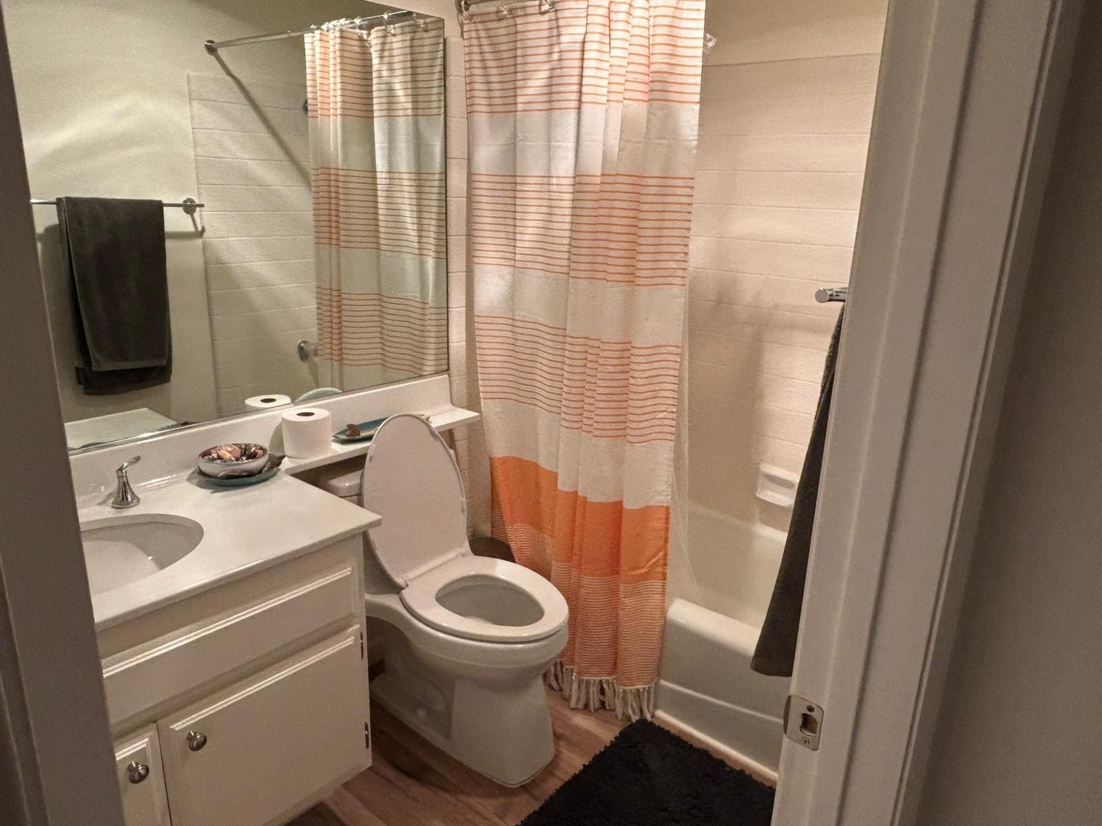 Building Photo - 310 Tahiti Way