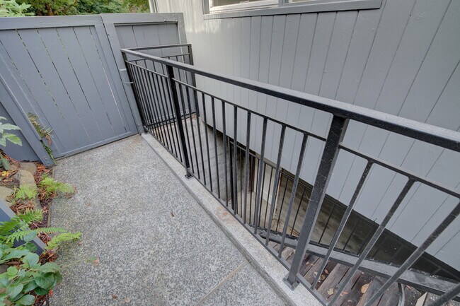 Building Photo - 8241 45th Ave NE