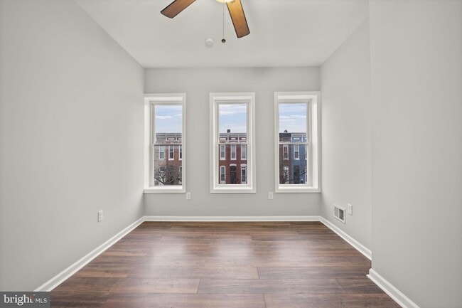 Building Photo - 420 N Collington Ave