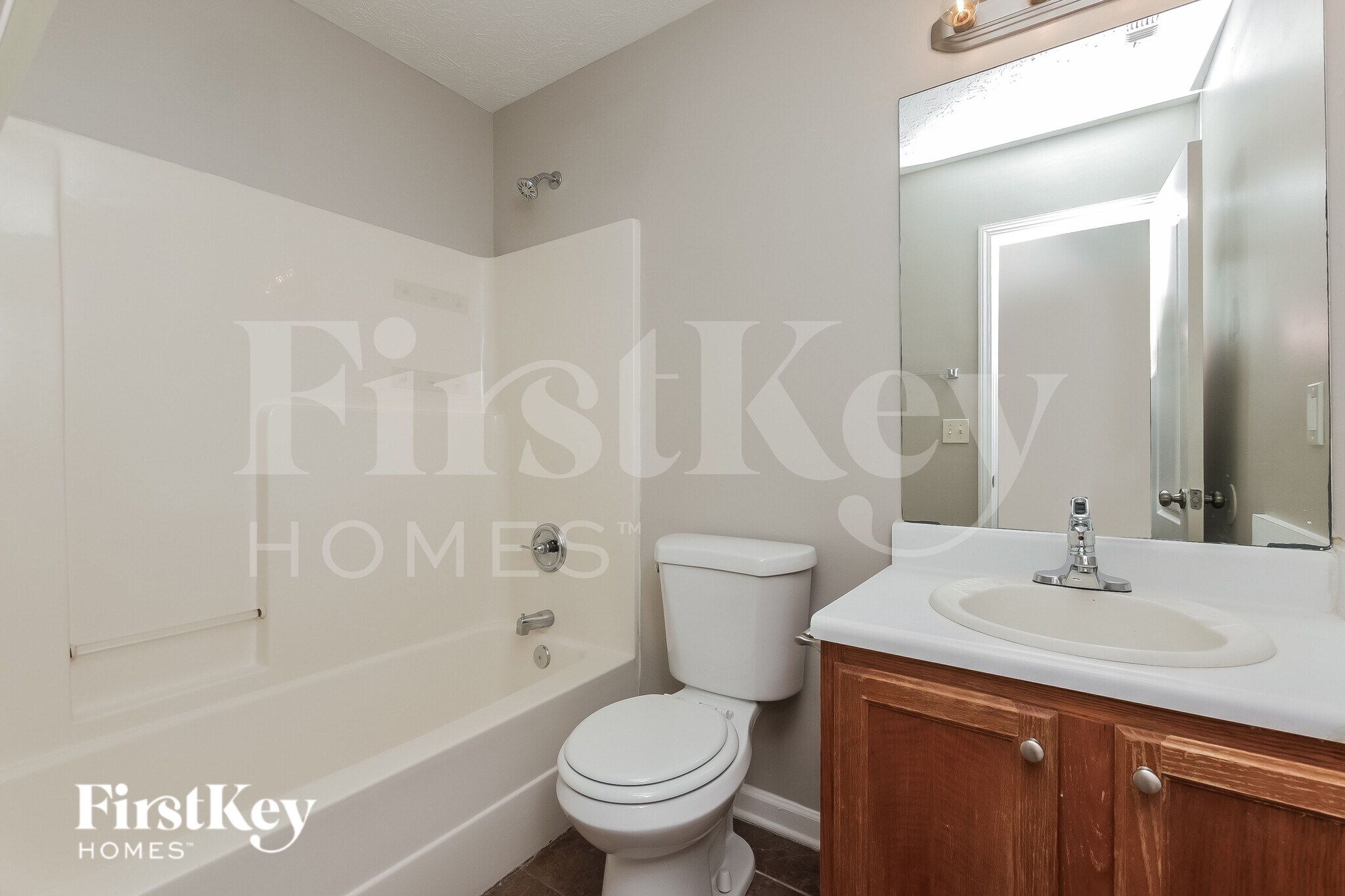 Building Photo - 10668 Daisy Cove