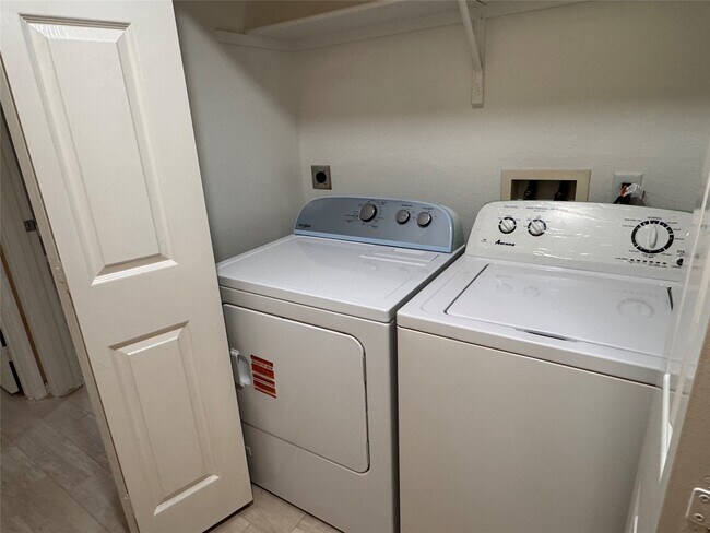 Building Photo - 13018 Maile Park Dr