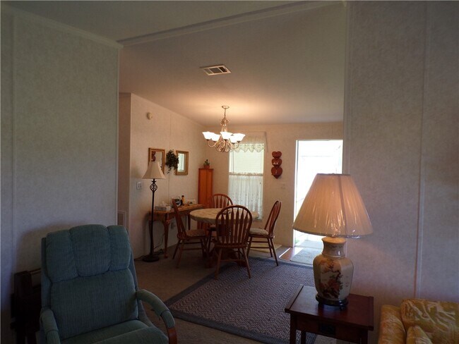 Building Photo - 1126 Barefoot Cir