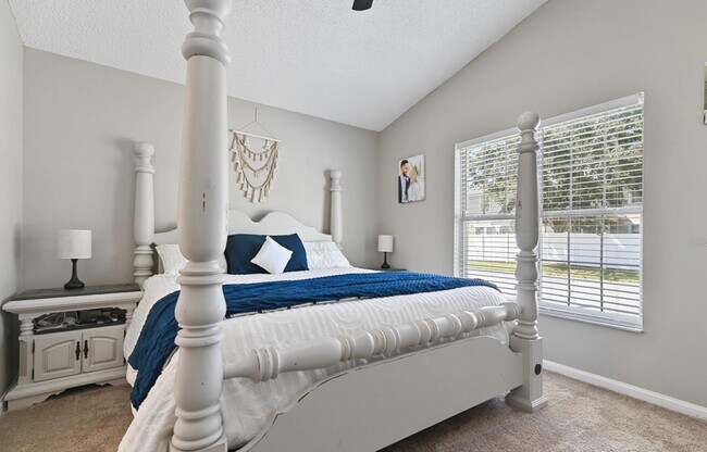 Building Photo - 2112 Cypress Bay Blvd