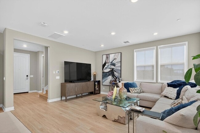 Building Photo - 1733 Artemisia Ct