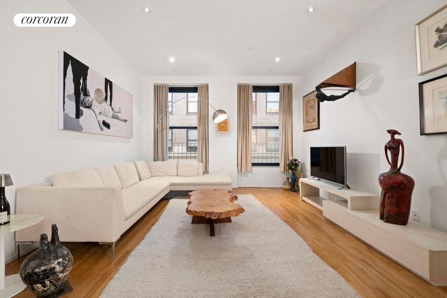 Primary Photo - 129 Duane St