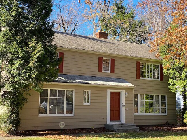 Building Photo - 15548 Brewster Rd
