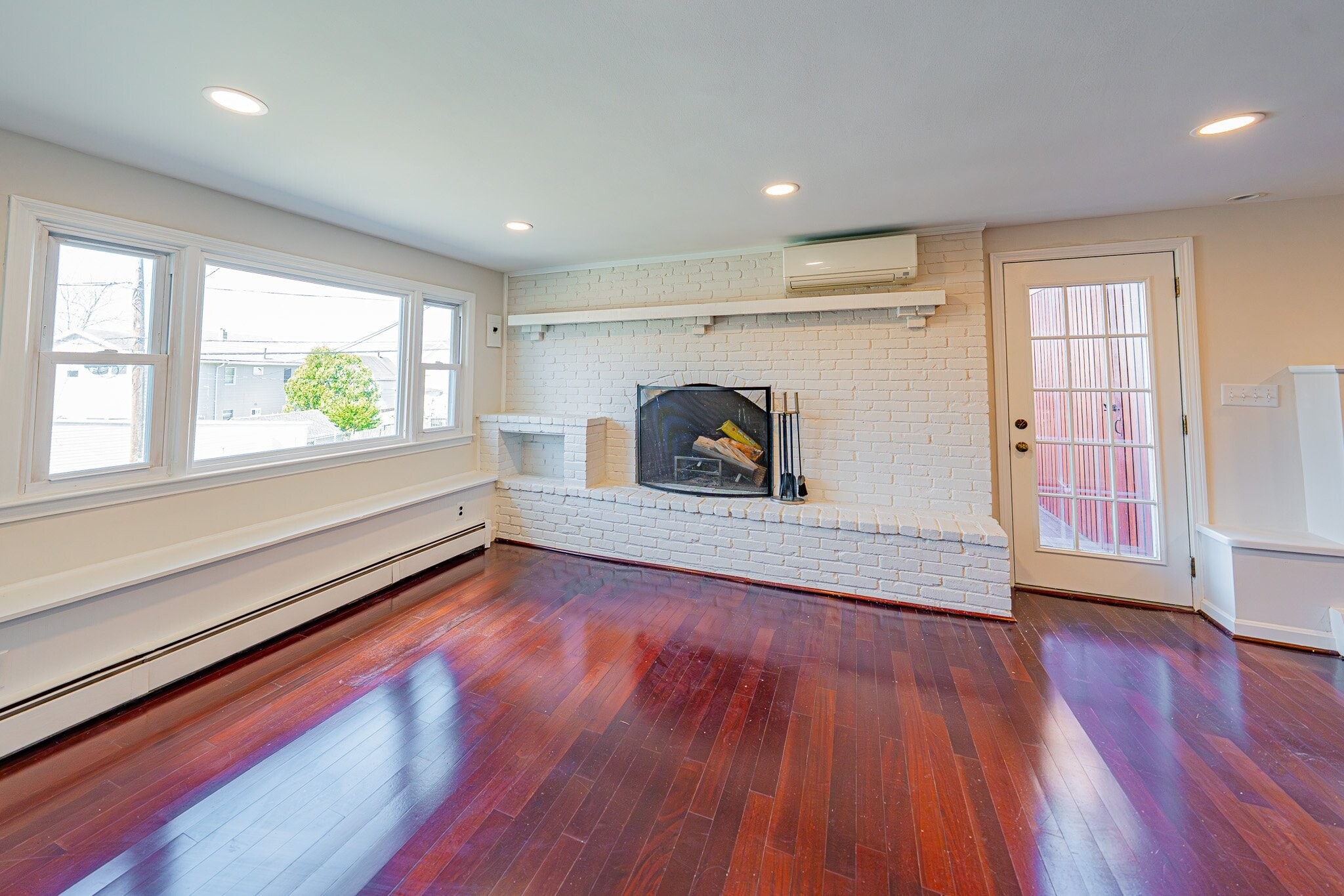 Building Photo - 13 Buena Vista St