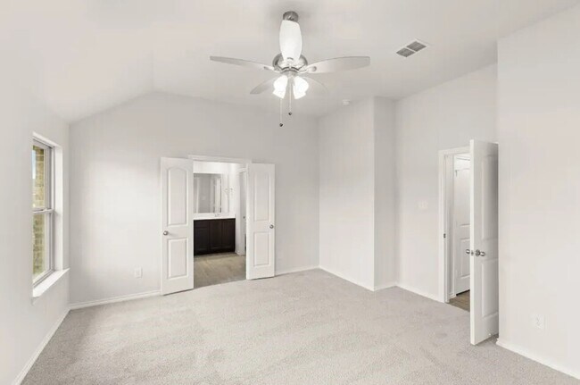 Building Photo - 2841 Hay Ln