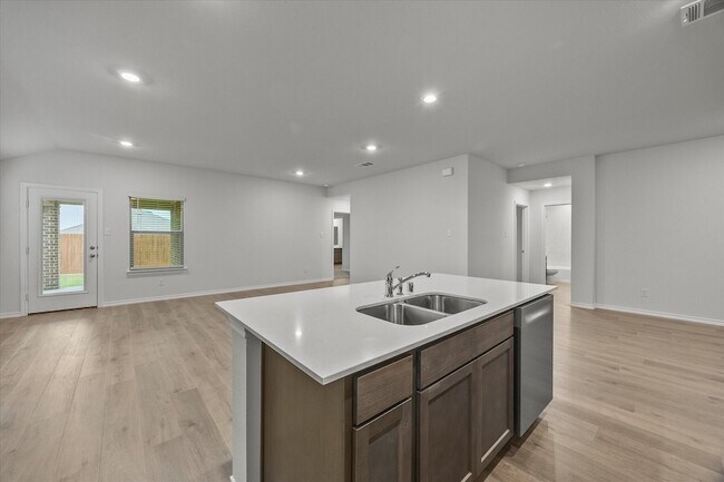 Building Photo - 2307 Albert Ln