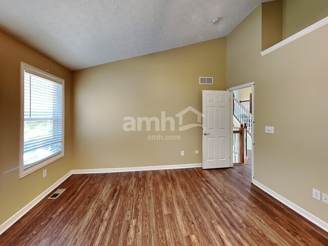 Building Photo - 422 Sunridge Dr