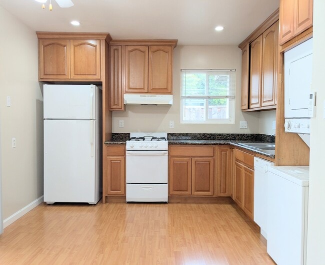 Building Photo - 7327 Starward Dr
