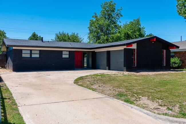 Building Photo - Fully Renovated 3-Bedroom Home in Bethany ...