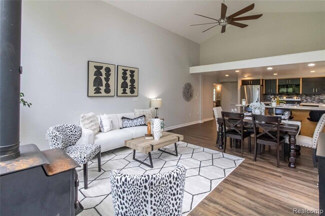 Building Photo - 1834 Fairview St