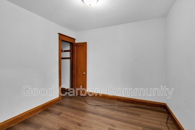 Building Photo - 12 E Depew Ave