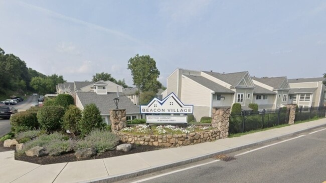 Building Photo - 26 Beacon St