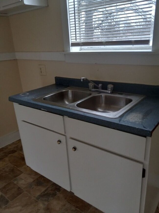 Building Photo - 225 College Park Cir