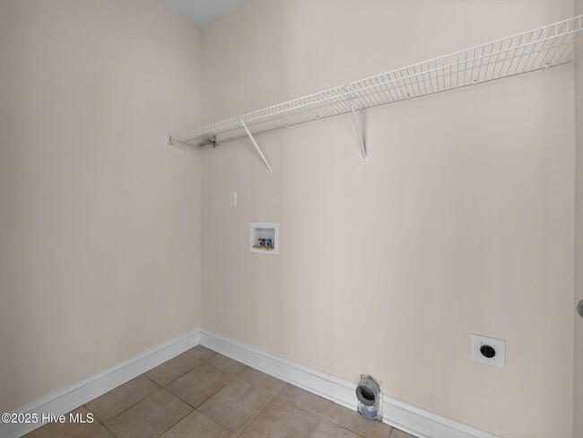 Building Photo - 541 Park Meadows Dr