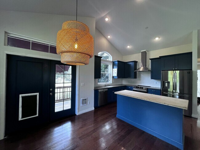 Building Photo - 13620 Batten Rd NE