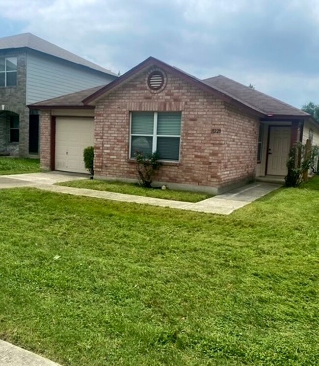 Primary Photo - Beautiful Renovated Home in Bridgewood