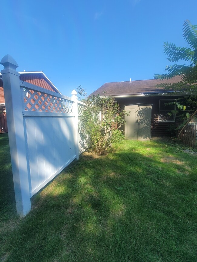 Building Photo - 106 Quail Dr