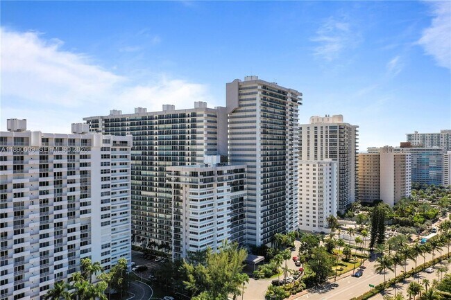 Building Photo - 4280 Galt Ocean Dr
